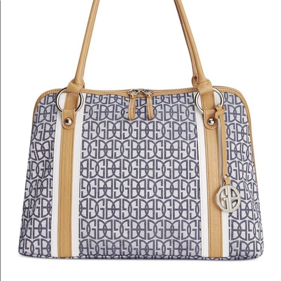 Giani Bernini Handbags - Giani Bernini Signature Annabelle Handbag.
